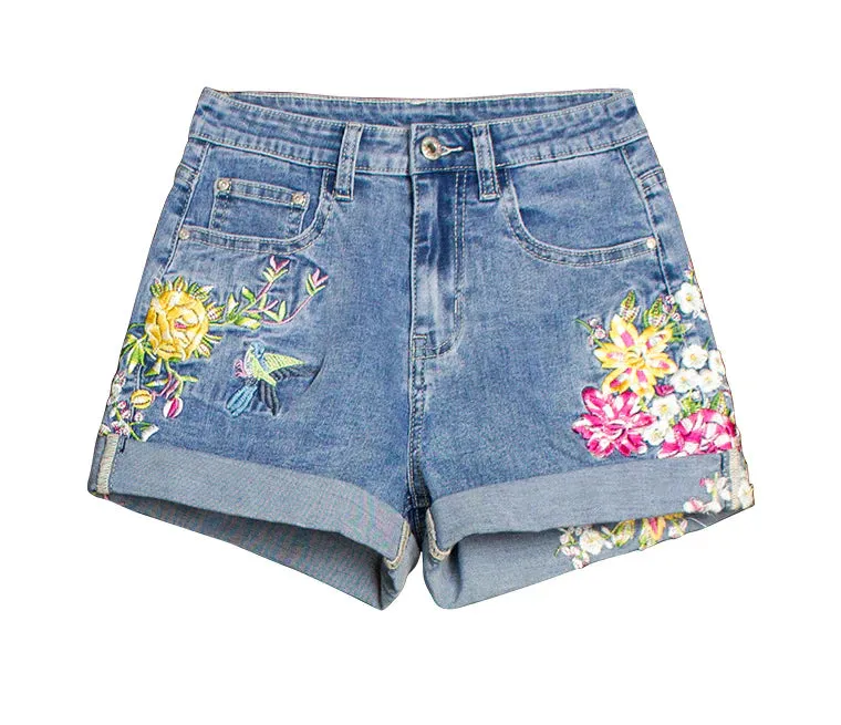 3D EMBROIDERED FLOWER DENIM SHORTS