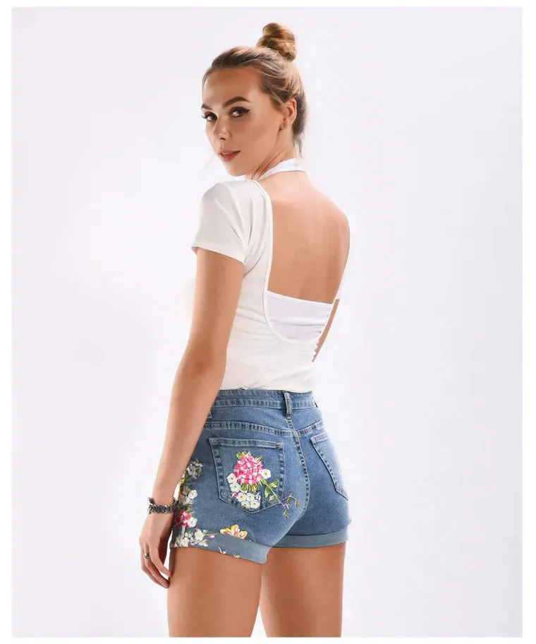 3D EMBROIDERED FLOWER DENIM SHORTS