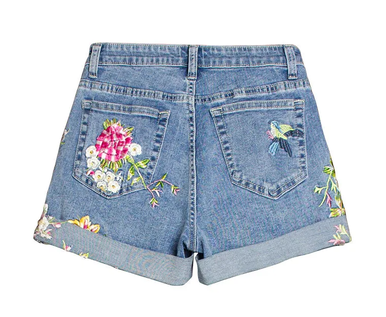 3D EMBROIDERED FLOWER DENIM SHORTS