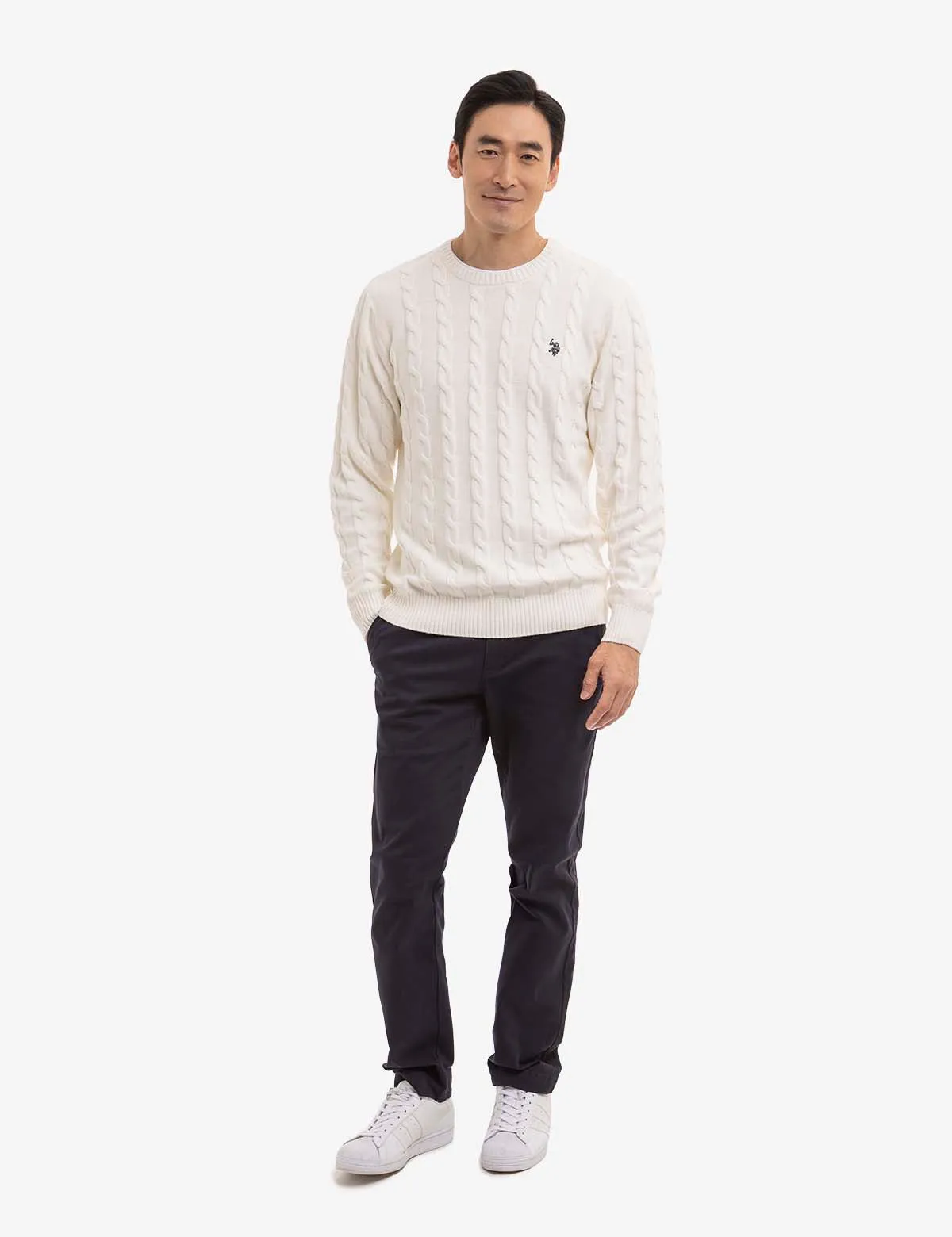 CABLE CREW NECK SWEATER