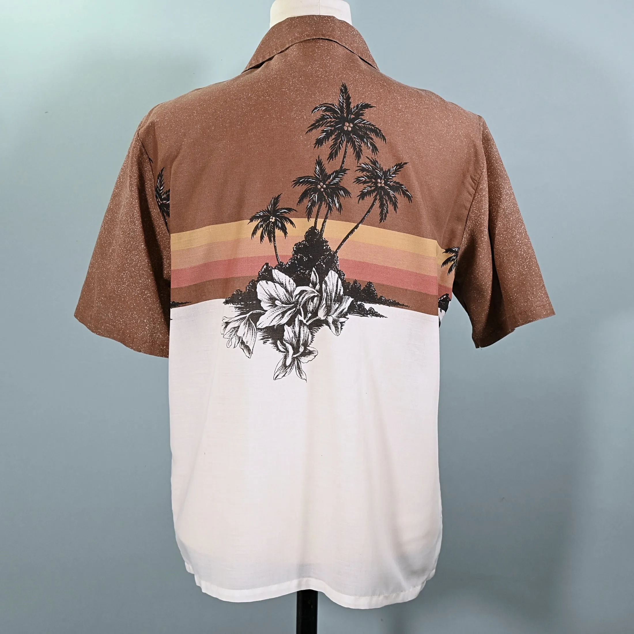 Dolphin California Vintage 70s Hawaiian Shirt, Palm Tree Silhouette Aloha Shirt L