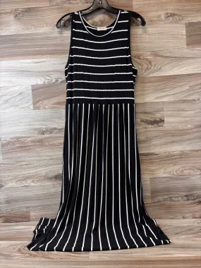 Dress Casual Maxi By Clothes Mentor In Striped Pattern, Size: M