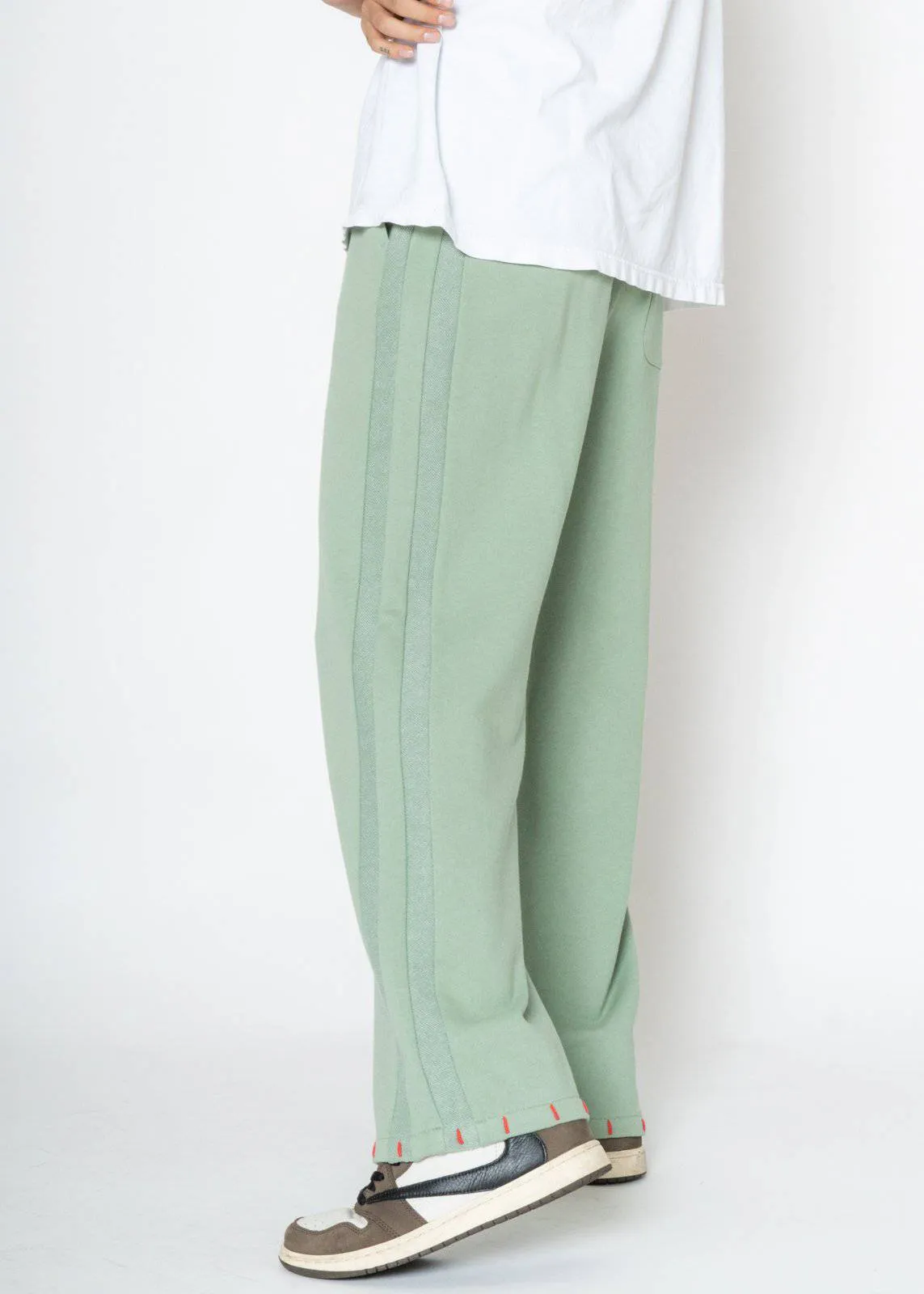 Konus Men's Wide Leg Sweatpants in Green