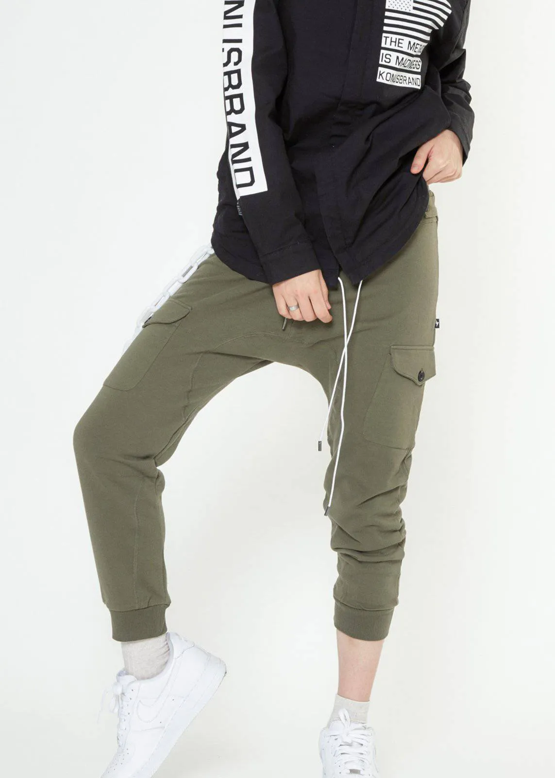 Men's Drop Crotch Cargo Pockets Sweatpants in Olive