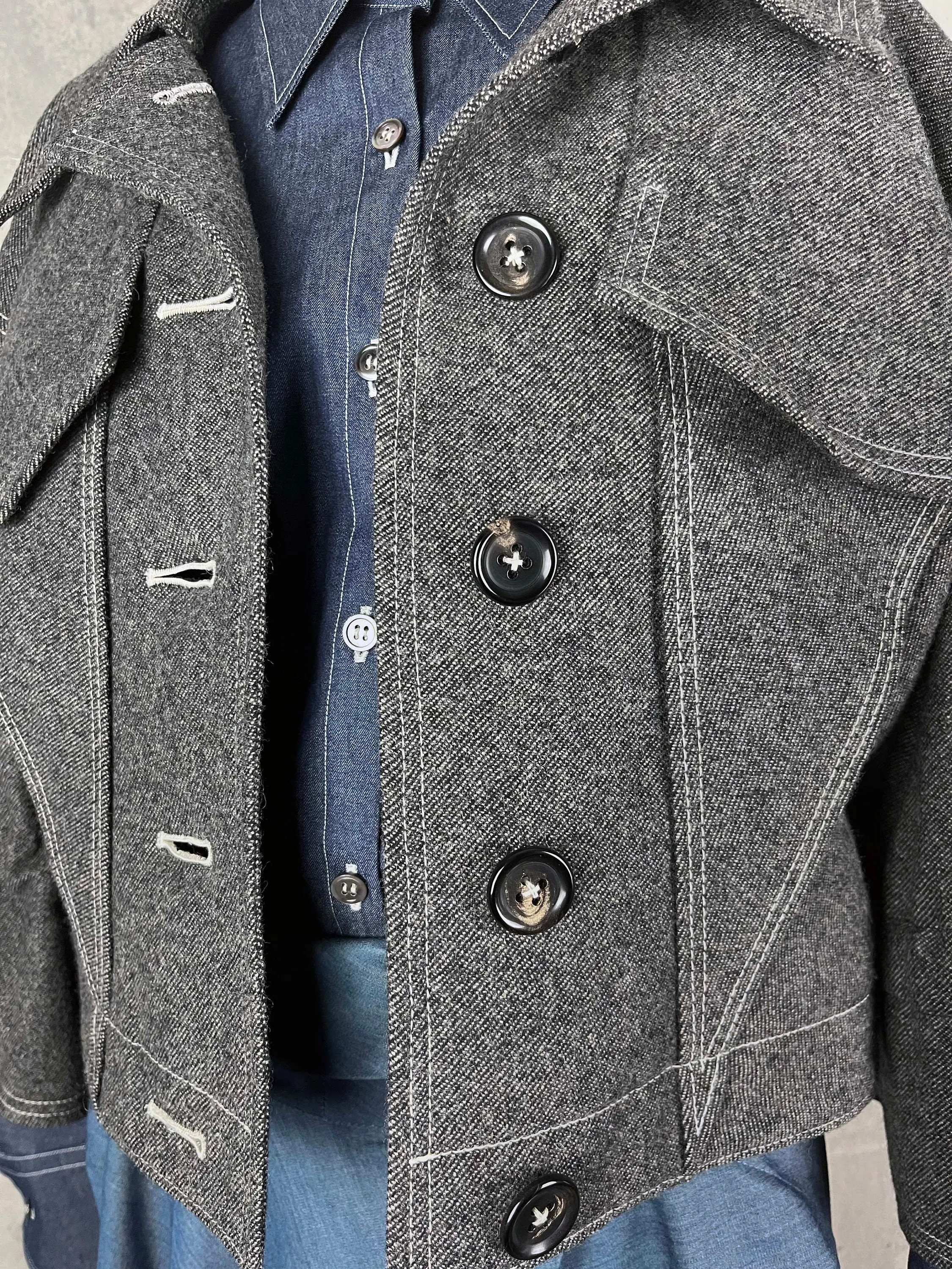 Origami wool jacket with square sleeves/Grey