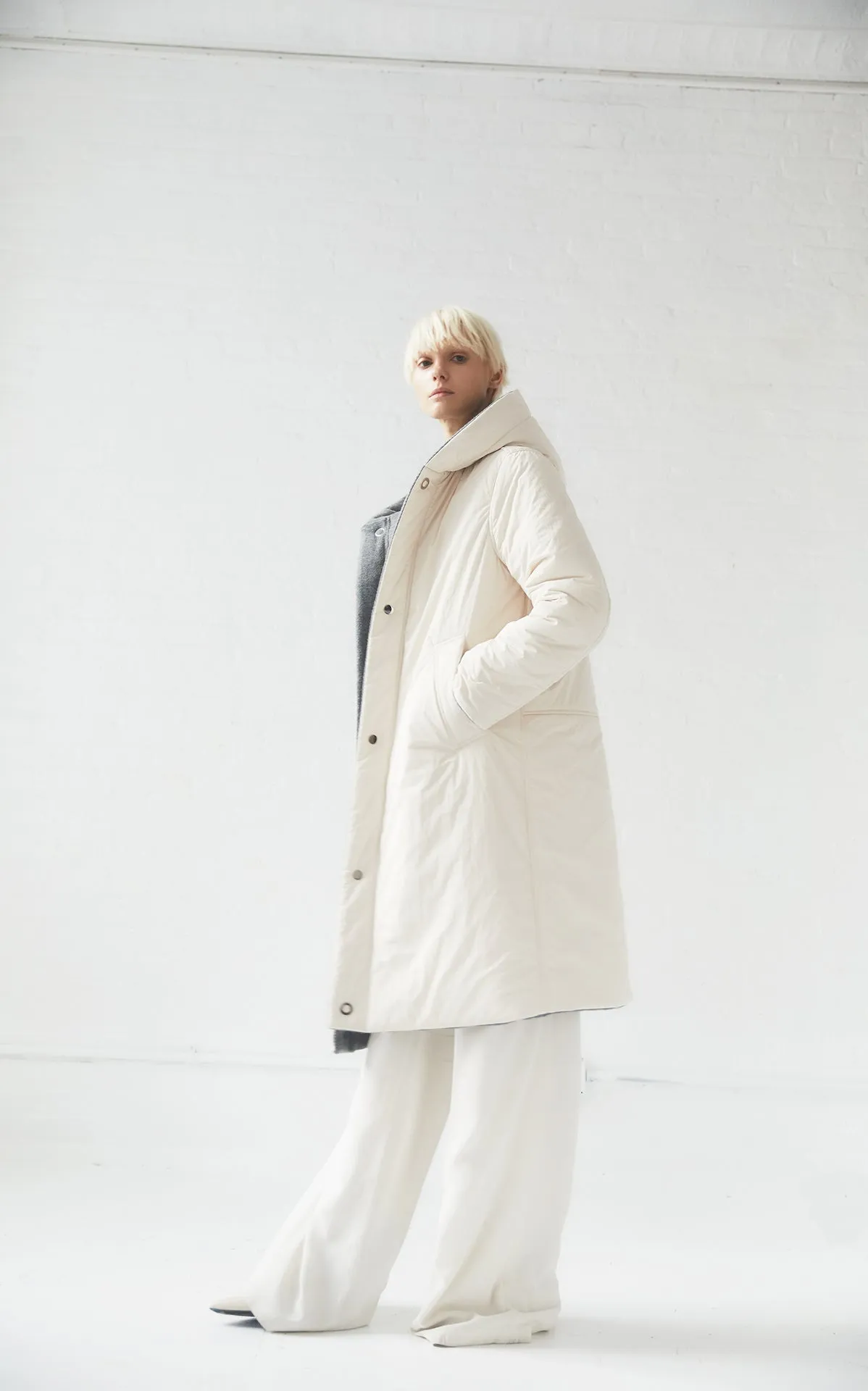 REVERSIBLE SUSTAINABLE DOWN WOOL COAT