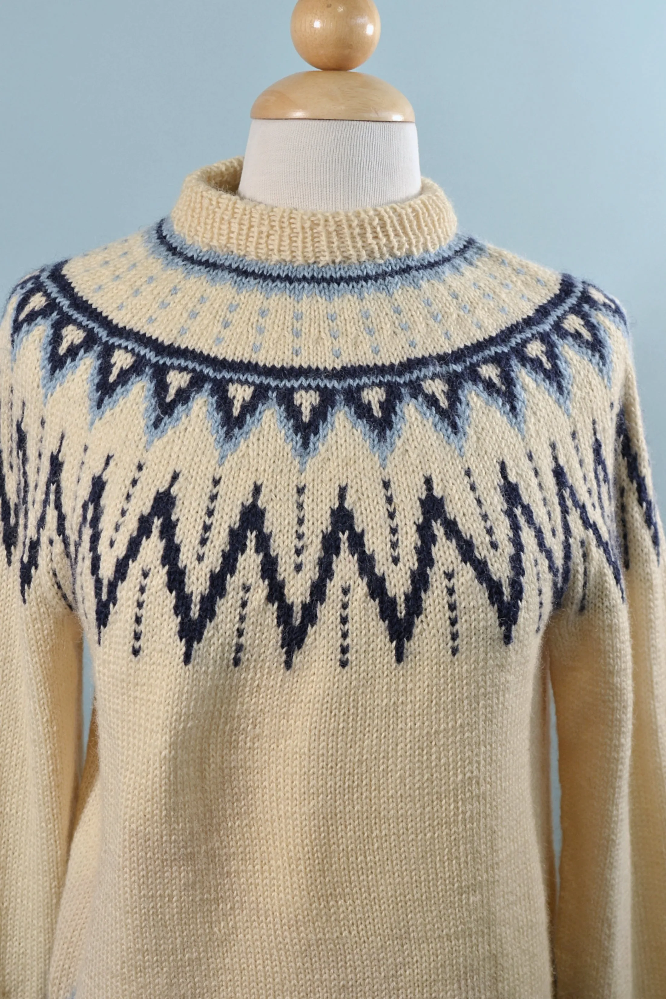 Vintage 50s/60s Wool Hand Knit Sweater, Scandinavian Style M