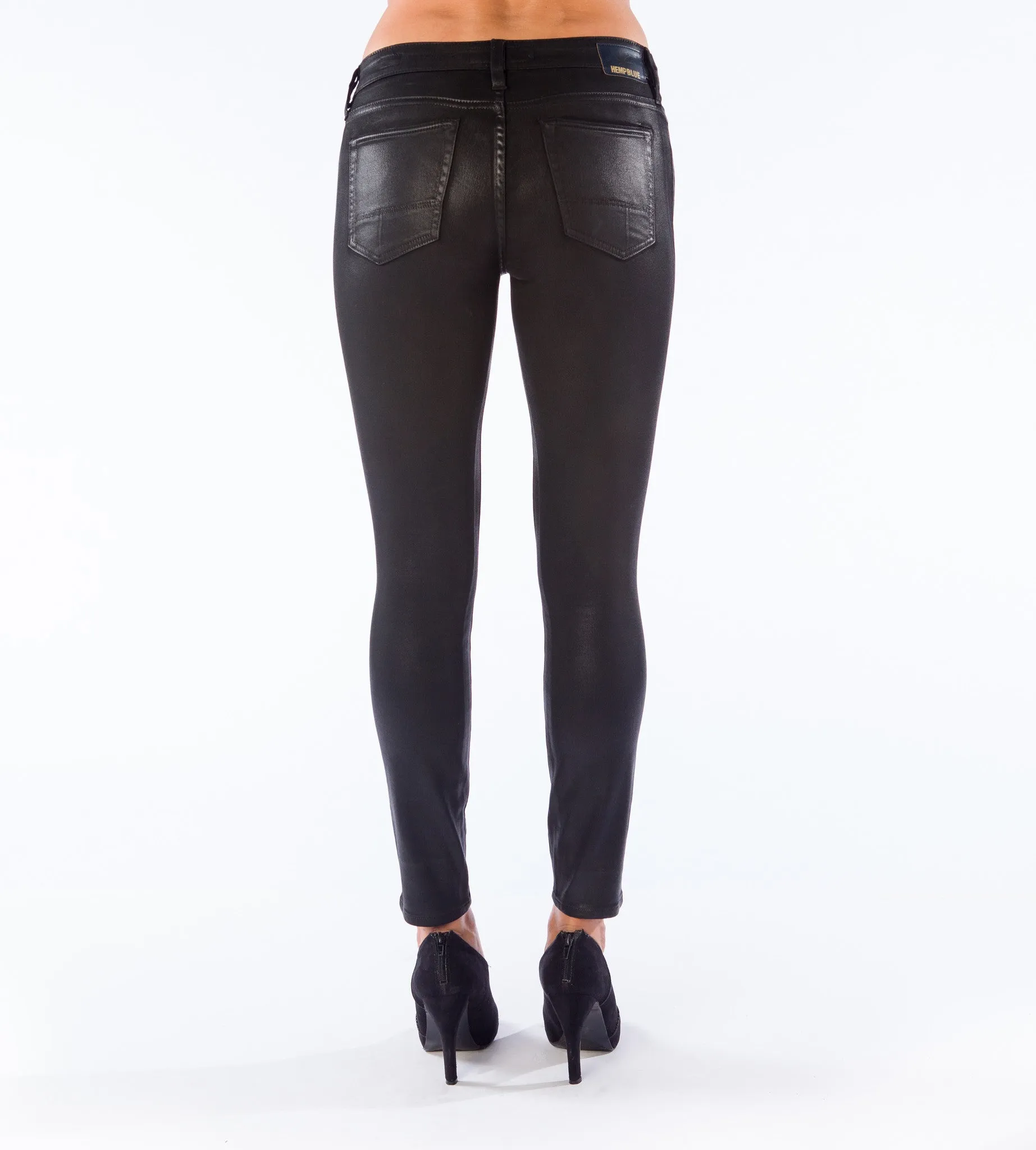 Women's Skinny Fit in Coated Black