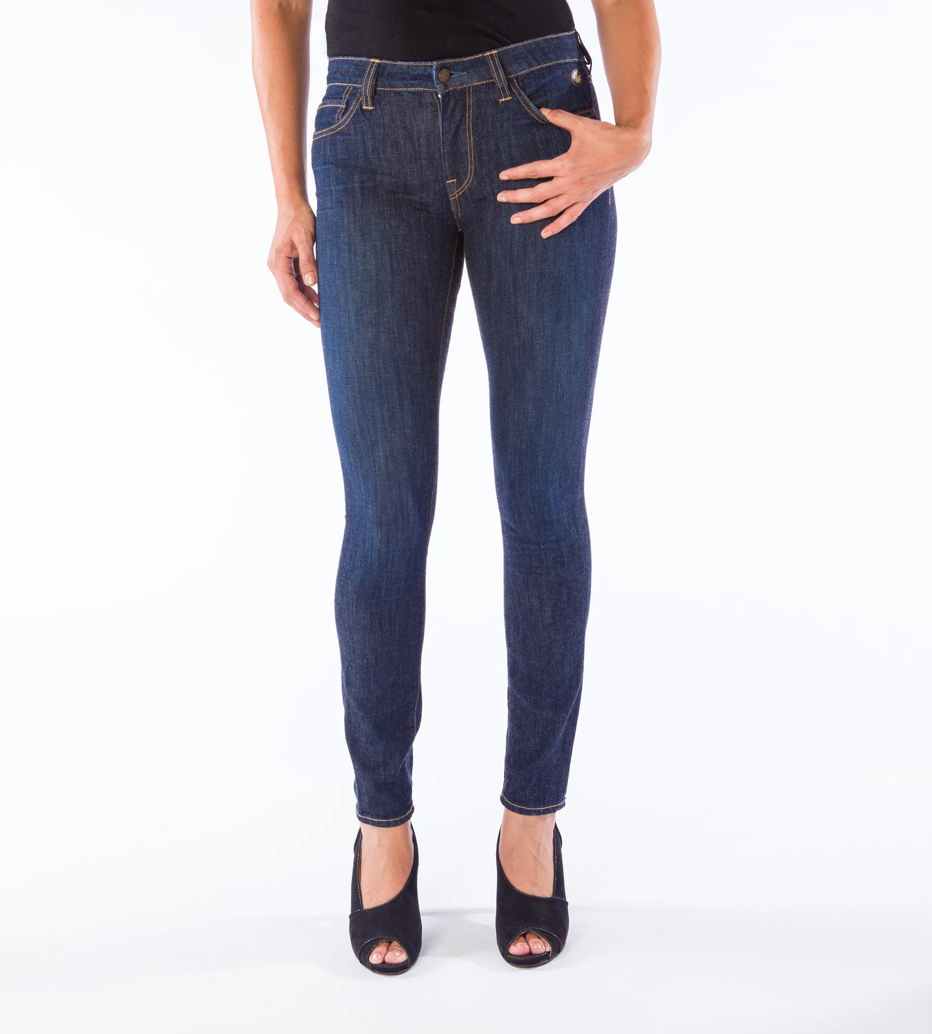 Women's Skinny Jean in Vintage Dark Blue